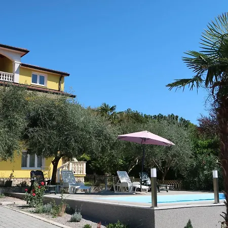 Appartamento Roberta - Lbn408 By Interhome *